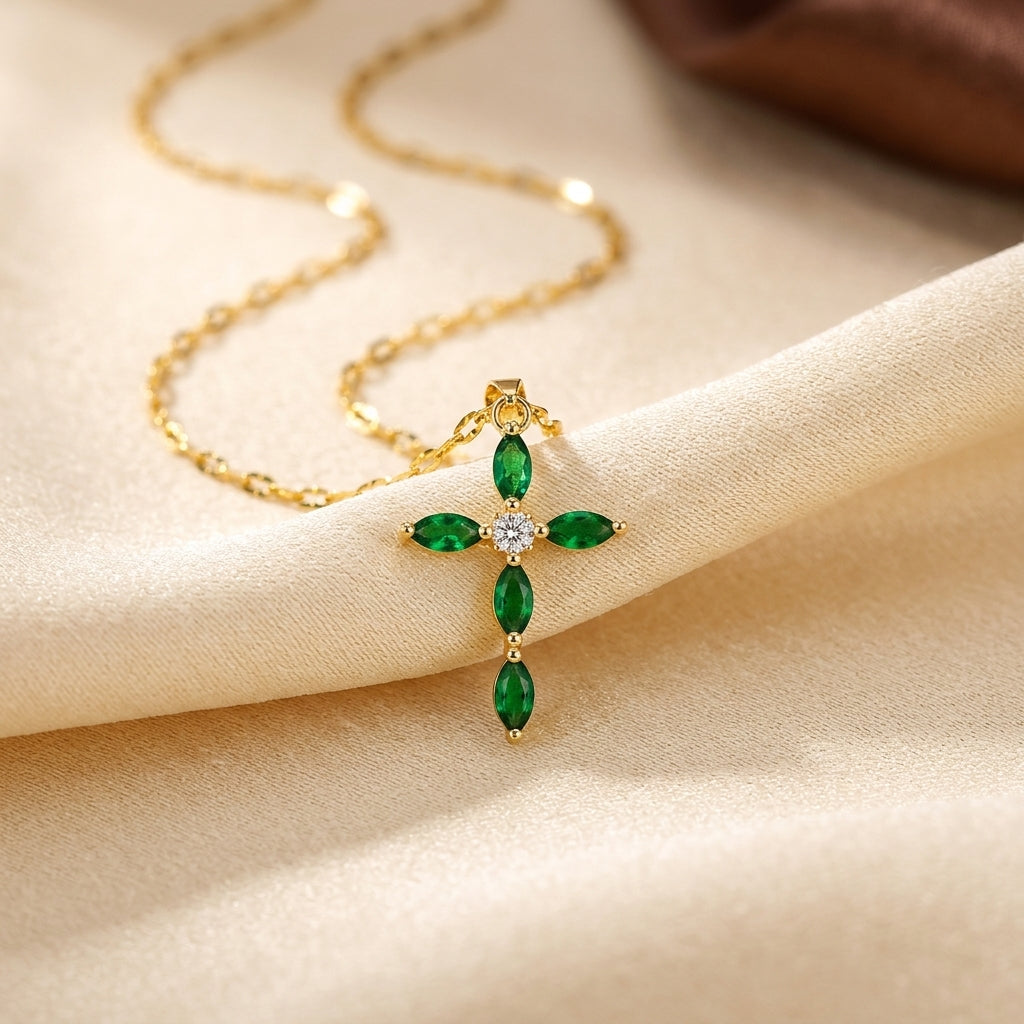 Colar de Ouro com Esmeralda Marquise