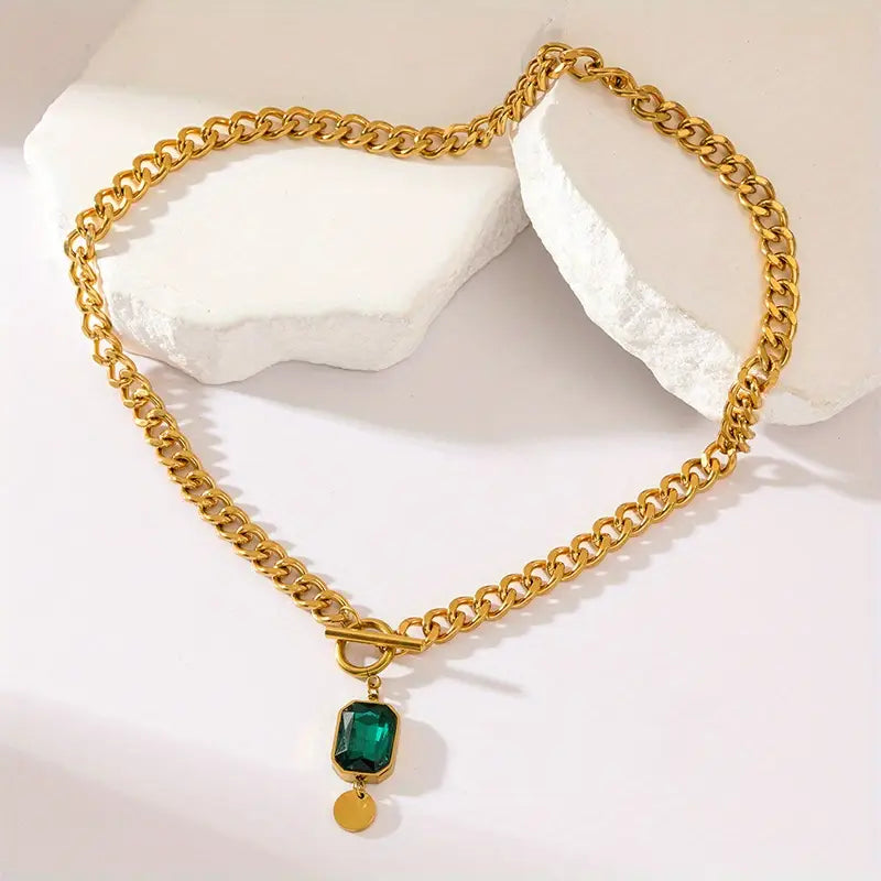Colar de Ouro com Pedra Esmeralda