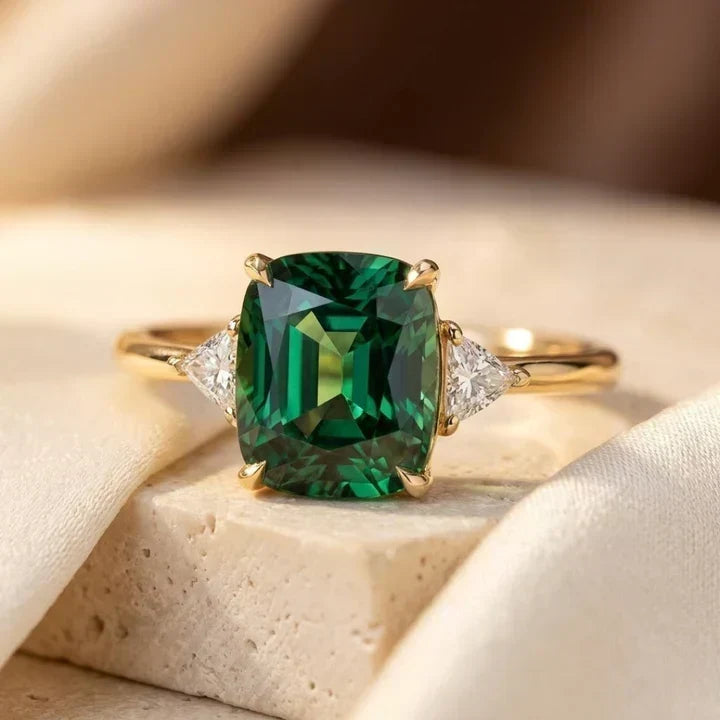 Anel de Noivado Solitário em Ouro