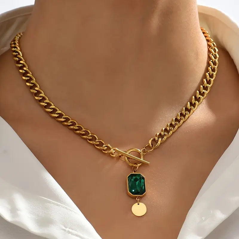 Colar de Ouro com Pedra Esmeralda