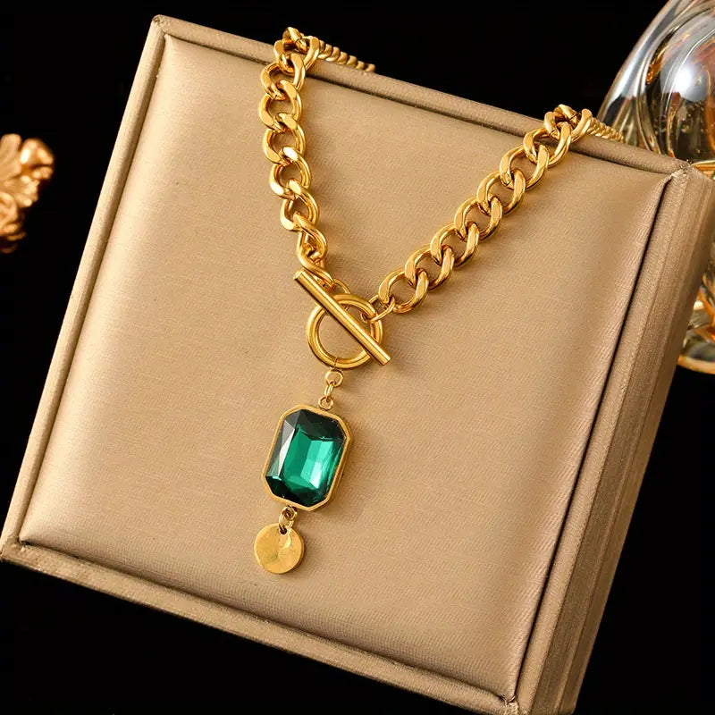 Colar de Ouro com Pedra Esmeralda